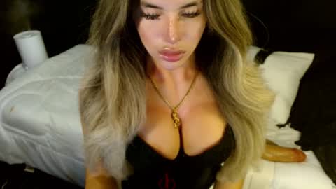 Snapshot of sizzling_cassie130 chatting on 07.21.26 Cassie online show from 07.21.26
