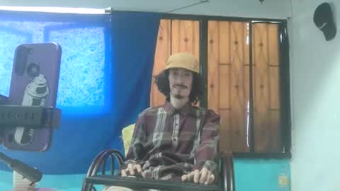 Snapshot of sk8sir chatting on 02.15.26 sk8sir online show from 02.15.26
