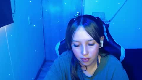 Snapshot of skarlet_adams chatting on 02.16.26 Alice online show from 02.16.26