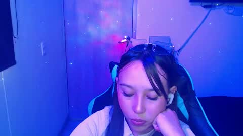 Snapshot of skarlet_adams chatting on 02.17.26 Alice online show from 02.17.26