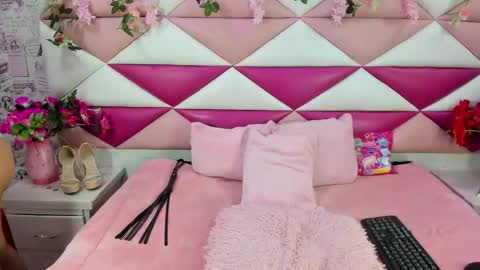 Snapshot of skarlet_skye chatting on 04.02.26 Skarlet online show from 04.02.26