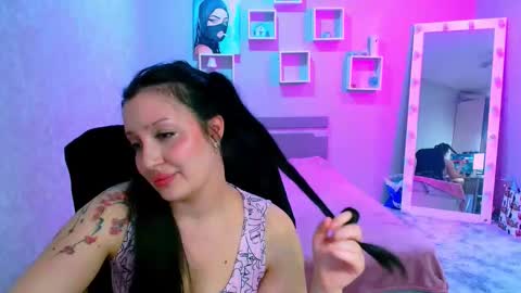 Snapshot of skarlett_monliss chatting on 04.18.26 Skarlett Monliss online show from 04.18.26
