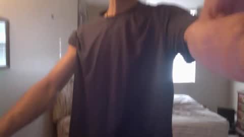 Snapshot of skater_v2 chatting on 10.26.25 Christopher online show from 10.26.25