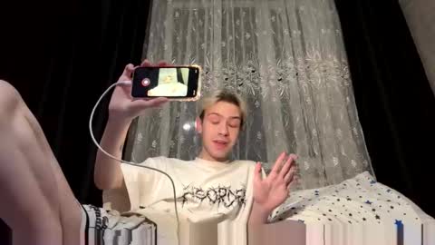 Snapshot of skibatryanka chatting on 03.18.26 SKIBA online show from 03.18.26