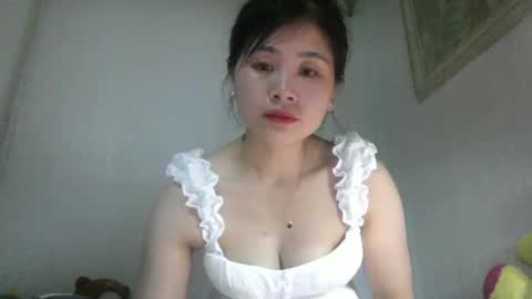 Snapshot of skie1111 chatting on 04.23.26 Shie online show from 04.23.26