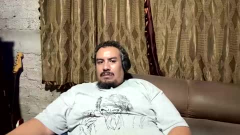 Snapshot of skinhell chatting on 03.18.26 Elias online show from 03.18.26