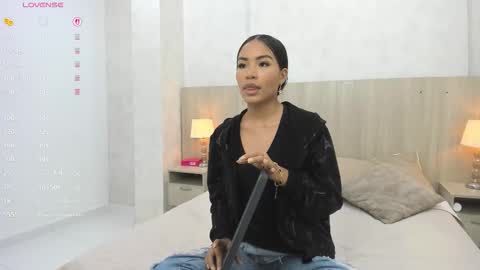 Snapshot of skinny_kilye chatting on 01.14.26 Kiley online show from 01.14.26