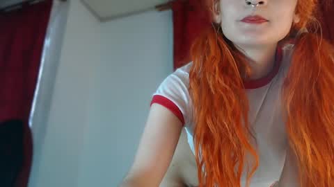 Snapshot of skinny_raven chatting on 04.21.26 Marion online show from 04.21.26