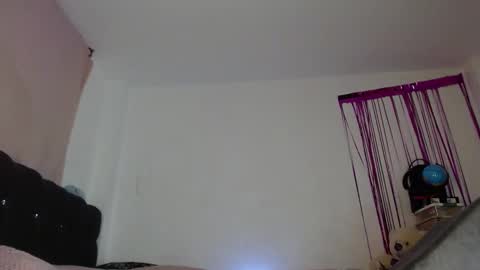 Snapshot of skinny_yizz chatting on 03.06.25 Only Pvt online show from 03.06.25