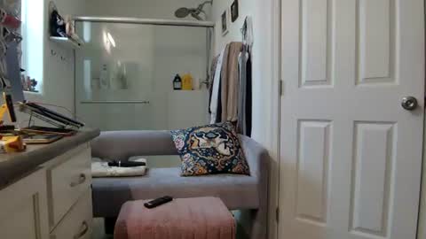 Snapshot of skinnyasianmilf chatting on 07.20.26 skinnyasianmilf online show from 07.20.26