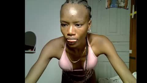 Snapshot of skinnybeauty1 chatting on 01.10.26 Linda independent model online show from 01.10.26