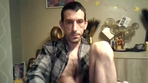 SkinnyBigCock2 online show from 12.18.24