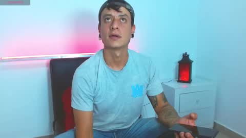 Snapshot of skinnydevil1 chatting on 02.09.26 skinnydevil1 online show from 02.09.26