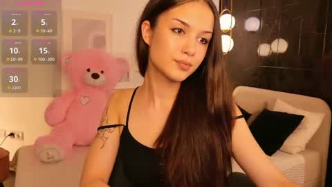 Snapshot of skinnyellie chatting on 07.17.26 Ellie online show from 07.17.26
