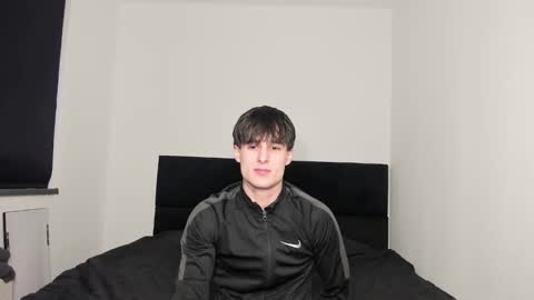 skinnyguywithbigd online show from 11.27.25