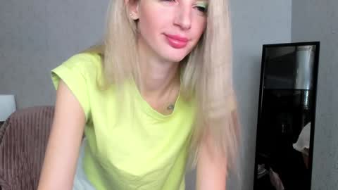 Skinnyladyy online show from 02.07.25