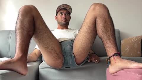 Snapshot of skinnylatin69 chatting on 01.29.25 skinnylatin69 online show from 01.29.25