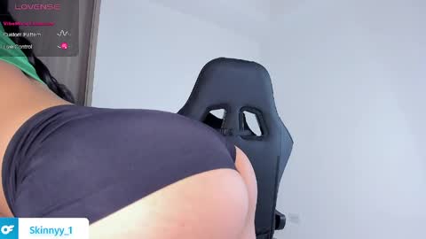 Skinnyy   online show from 04.08.26