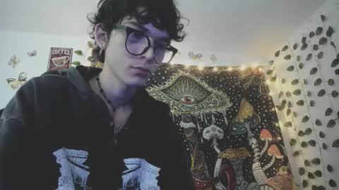 Snapshot of skiny_dann chatting on 04.27.26 skiny_dann online show from 04.27.26
