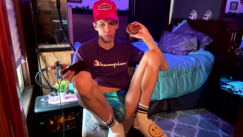 Snapshot of skittles933 chatting on 01.12.25 Skittles online show from 01.12.25