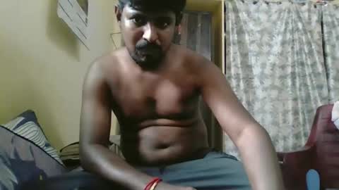 Snapshot of sklavepappu143 chatting on 05.14.26 Indianslut1431 online show from 05.14.26