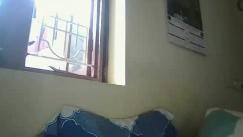 Snapshot of sklavepappu143 chatting on 05.16.26 Indianslut1431 online show from 05.16.26