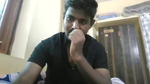 Snapshot of sklavepappu143 chatting on 06.27.26 Indianslut1431 online show from 06.27.26