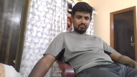 Snapshot of sklavepappu143 chatting on 07.14.26 Indianslut1431 online show from 07.14.26
