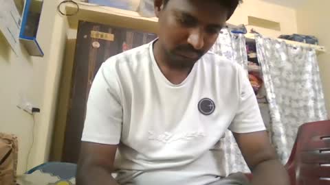 Snapshot of sklavepappu143 chatting on 07.16.26 Indianslut1431 online show from 07.16.26