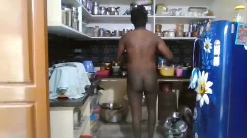 Snapshot of sklavepappu143 chatting on 07.17.26 Indianslut1431 online show from 07.17.26