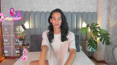 Snapshot of sky_fox_1 chatting on 11.18.25 STIVEN online show from 11.18.25