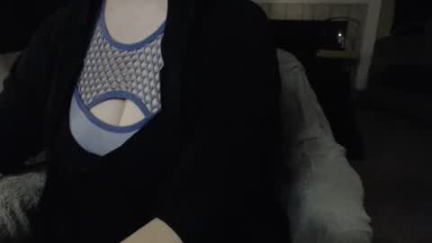 SKYLE   online show from 11.17.25