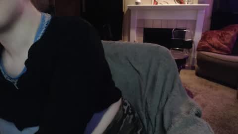Snapshot of skyblu1 chatting on 04.29.26 SKYLE online show from 04.29.26