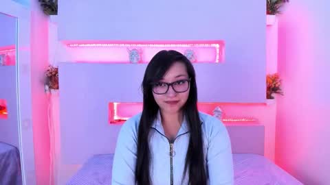 skye_bluee_ online show from 10.21.25