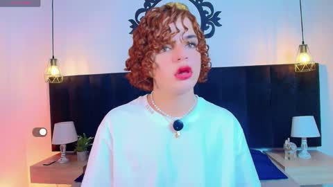Snapshot of skyee_angel chatting on 04.17.26 Angel online show from 04.17.26