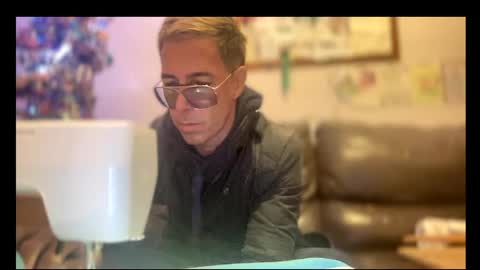 Snapshot of skyfly333 chatting on 05.04.26 IAN HARD online show from 05.04.26