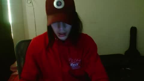 Snapshot of skykar chatting on 04.19.26 reep online show from 04.19.26