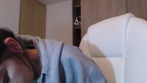 Snapshot of skyler1195 chatting on 12.22.24 Skyler online show from 12.22.24