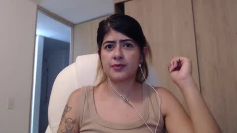 Snapshot of skyler1195 chatting on 01.31.25 Skyler online show from 01.31.25