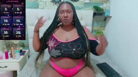 Snapshot of skyler_naomi chatting on 04.11.26 skyler_naomi online show from 04.11.26