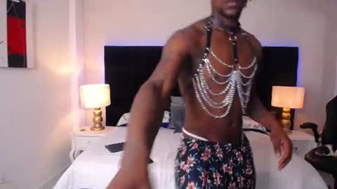 Snapshot of skylerbigxxx chatting on 06.09.26 SKYLERBIGXXX online show from 06.09.26