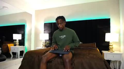 Snapshot of skylerbigxxx chatting on 07.16.26 SKYLERBIGXXX online show from 07.16.26