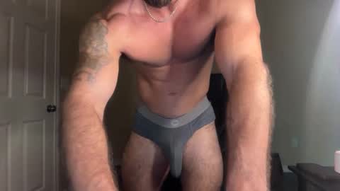Snapshot of skylerflexes chatting on 08.06.26 Skyler Flexes online show from 08.06.26