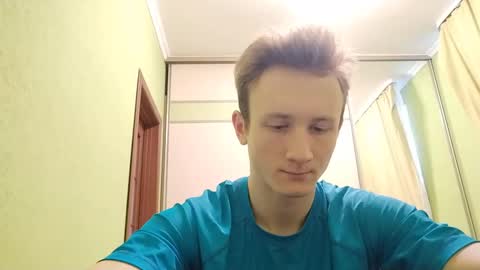 Snapshot of skyvolt9 chatting on 11.20.25 skyvolt9 online show from 11.20.25