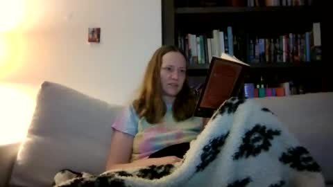 Snapshot of skywinters chatting on 05.03.26 Sky Winters online show from 05.03.26