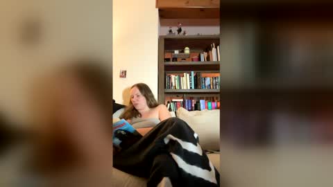 Snapshot of skywinters chatting on 05.18.26 Sky Winters online show from 05.18.26