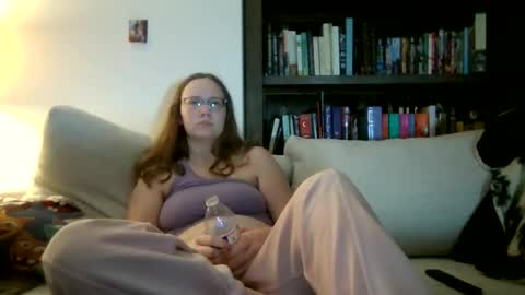 Snapshot of skywinters chatting on 05.28.26 Sky Winters online show from 05.28.26