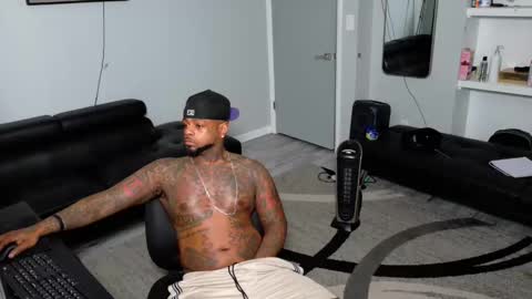Snapshot of slangondemhoes chatting on 04.30.26 nasty twitter KASHCARTERATL online show from 04.30.26
