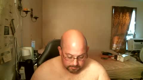 Snapshot of slavejim518 chatting on 12.28.24 slavejim online show from 12.28.24