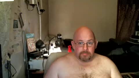 Snapshot of slavejim518 chatting on 04.04.26 slavejim online show from 04.04.26